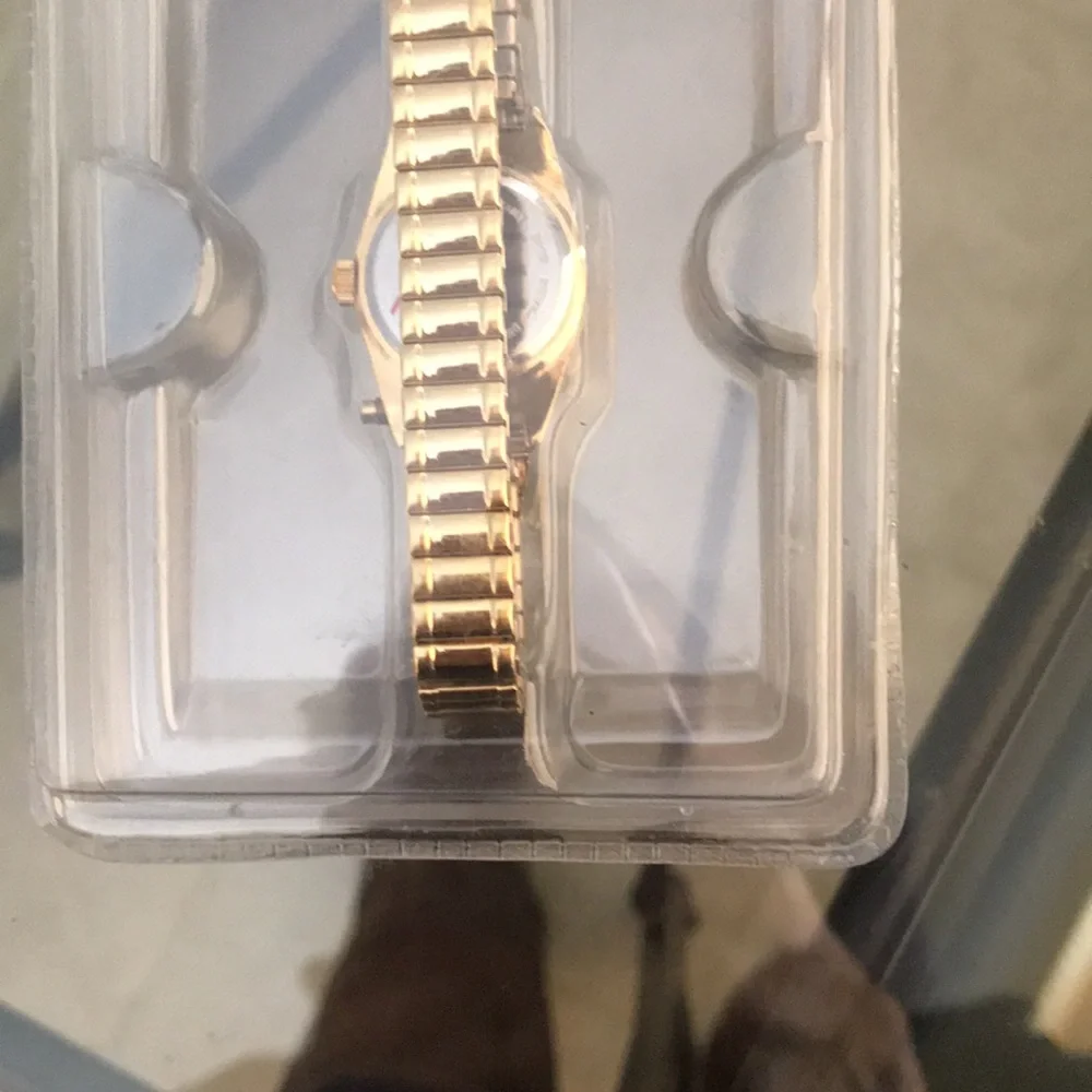 Optics quartz watch